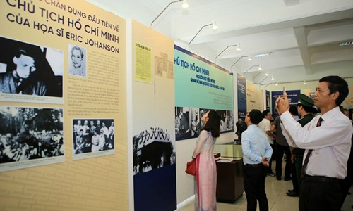 The exhibition on late President Ho Chi Minh’s connections with European friends is held at the Ho Chi Minh Museum in Thua Thien - Hue province. (Photo: VNA)