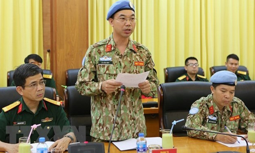 Lieutenant Colonel Vu Van Hiep speaks at the announcement ceremony (photo: VNA)