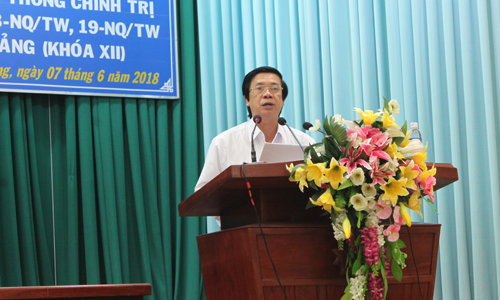 Đồng chí Nguyễn Văn Danh phát biểu tại hội nghị