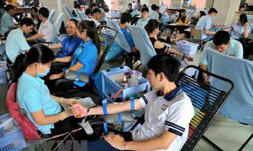 Activities will be held to honour 100 outstanding blood donors nationwide (Photo: VNA)