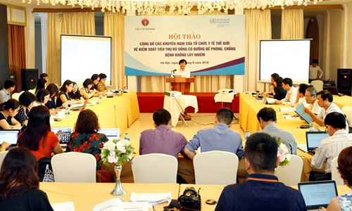 The workshop on June 22 announces the WHO's recommendations for controlling sugar-sweetened beverages to prevent non-communicable diseases (Photo: VNA)