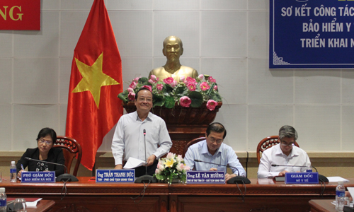 Đồng chí Trần Thanh Đức phát biểu tại Hội nghị sơ kết BHYT