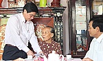 Trưởng Ban Tổ chức Tỉnh ủy Nguyễn Văn Nhã thăm gia đình chính sách