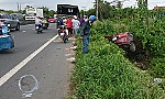 Ô tô va chạm xe máy trên Quốc lộ 1A, 2 người chết tại chỗ