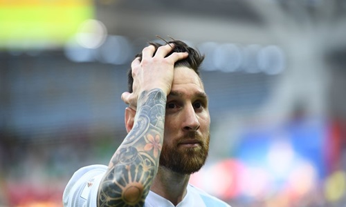 Gương mặt buồn bã của Messi sau trận thua Pháp