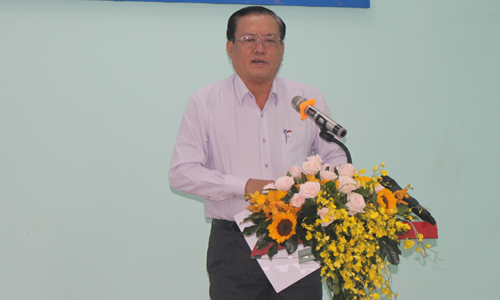 Phó Chủ tịch UBND tỉnh Lê Văn Nghĩa phát biểu ý kiến tại buổi đối thoại DN.