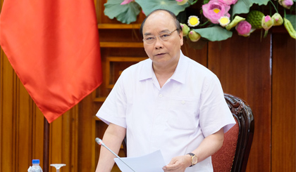 Thủ tướng Nguyễn Xuân Phúc chủ trì cuộc họp Thường trực Chính phủ. Ảnh: VGP/Quang Hiếu