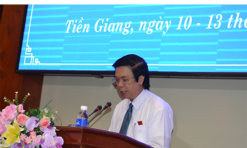 Chairman of the Provincial People's Council Nguyen Van Danh delivers the opening speech. Photo: THU HOAI