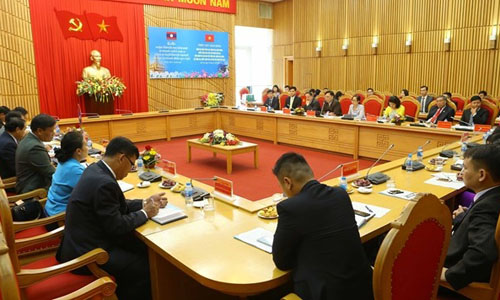 The working session between the Vietnamese Ministry of Public Security and its Lao counterpart on July 11 (Photo: VNA)