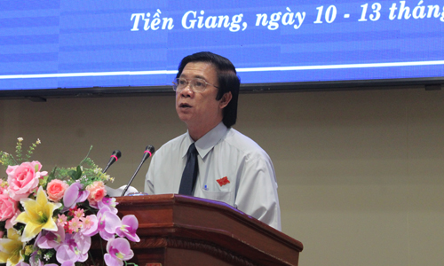 Đồng chí Nguyễn Văn Danh, Bí thư Tỉnh ủy, Chủ tịch HĐND tỉnh phát biểu bế mạc kỳ họp.