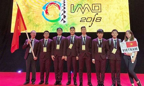 Vietnamese students win six medals at International Math Olympiad