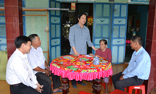 Bí thư Tỉnh ủy Nguyễn Văn Danh thăm hỏi sức khỏe Mẹ VNAH Nguyễn Thị Đảo