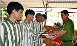 Trại giam Mỹ Phước công bố quyết định tha tù trước hạn