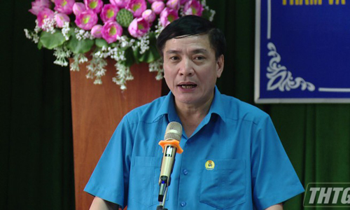   Mr. Bui Van Cuong - Chairman of Vietnam Labor Federation evaluates the movement of workers and trade union in Tien Giang province. Picture: Bui Phong