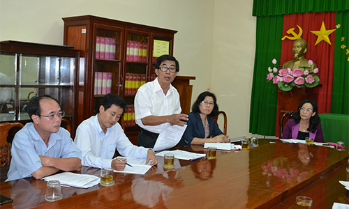 Lãnh đạo Ủy ban MTTQ tỉnh phát biểu ý kiến tại cuộc họp