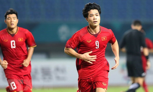  The goal, described as “more valuable than gold” by many fans and commentators, was scored by Nguyen Cong Phuong, wearing jersey number 9, at the 88th minute. (Source: VNA)