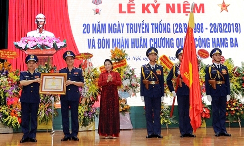 Vietnam Coast Guard honoured with Military Exploit Order at a ceremony held on August 28 in Hanoi in the presence of NA Chairwoman Nguyen Thi Kim Ngan (Photo: NDO)
