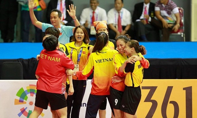  Vietnam’s female sepak takraw team brings home a silver medal (Source: vnexpress.net)