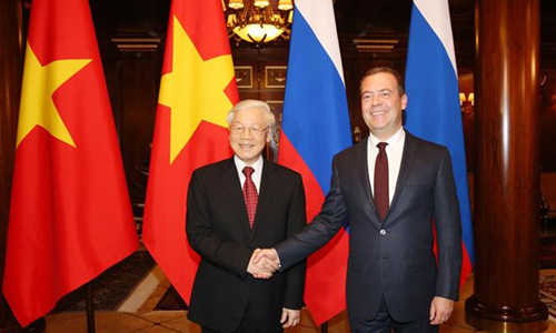  Party General Secretary Nguyen Phu Trong (L) and Prime Minister Medvedev (Photo: VNA)