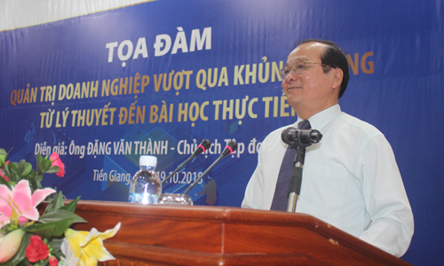 Phó Chủ tịch UBND tỉnh Trần Thanh Đức phát biểu tại buổi tọa đàm.