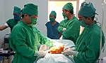 Phẫu thuật thành công bệnh nhân 30 năm mang bướu giáp