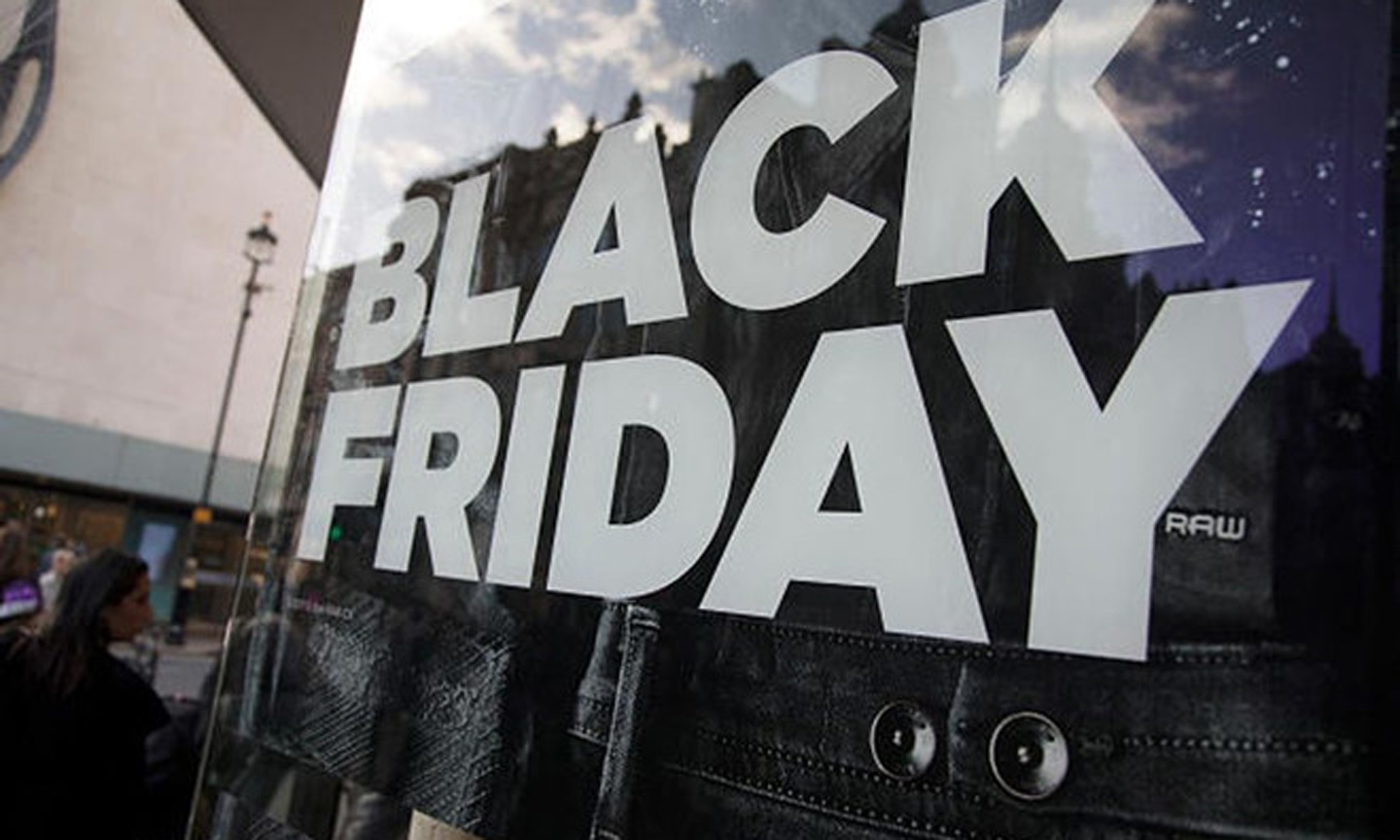 Hai ngày mua sắm cuối năm Black Friday và Cyber Monday là dịp để các hacker tấn công người dùng nhẹ dạ, tìm kiếm món hàng giảm giá. Ảnh: Getty.