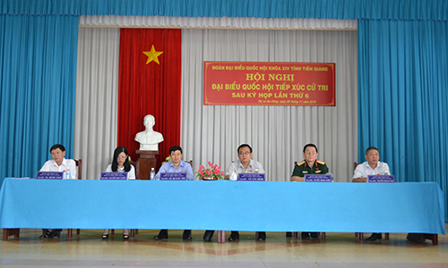 Đoàn ĐBQH đơn vị tỉnh Tiền Giang tiếp xúc cử tri tại điểm tiếp xúc chung  UBND xã Bình Phục Nhứ