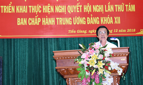 Comrade Nguyen Van Danh, Secretary of Provincial Party Committee thoroughly at the conference
