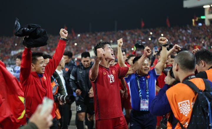 Đội tuyển Việt Nam đã kết thúc năm 2018 thành công với chức Vô địch AFF Suzuki Cup 2018. Ảnh Vietnamnet.vn