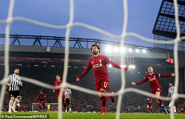 Salah góp công giúp Liverpool xây chắc ngôi đầu.