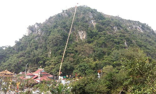 Kim Son Mountain, the largest of the Marble Mountains in Da Nang. The site was recognised as a National Special Relic. (Source: VNA)