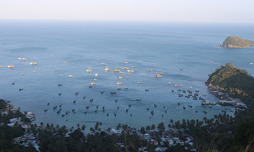 A corner of the sea on An Son island commune, Nam Du archipelago.