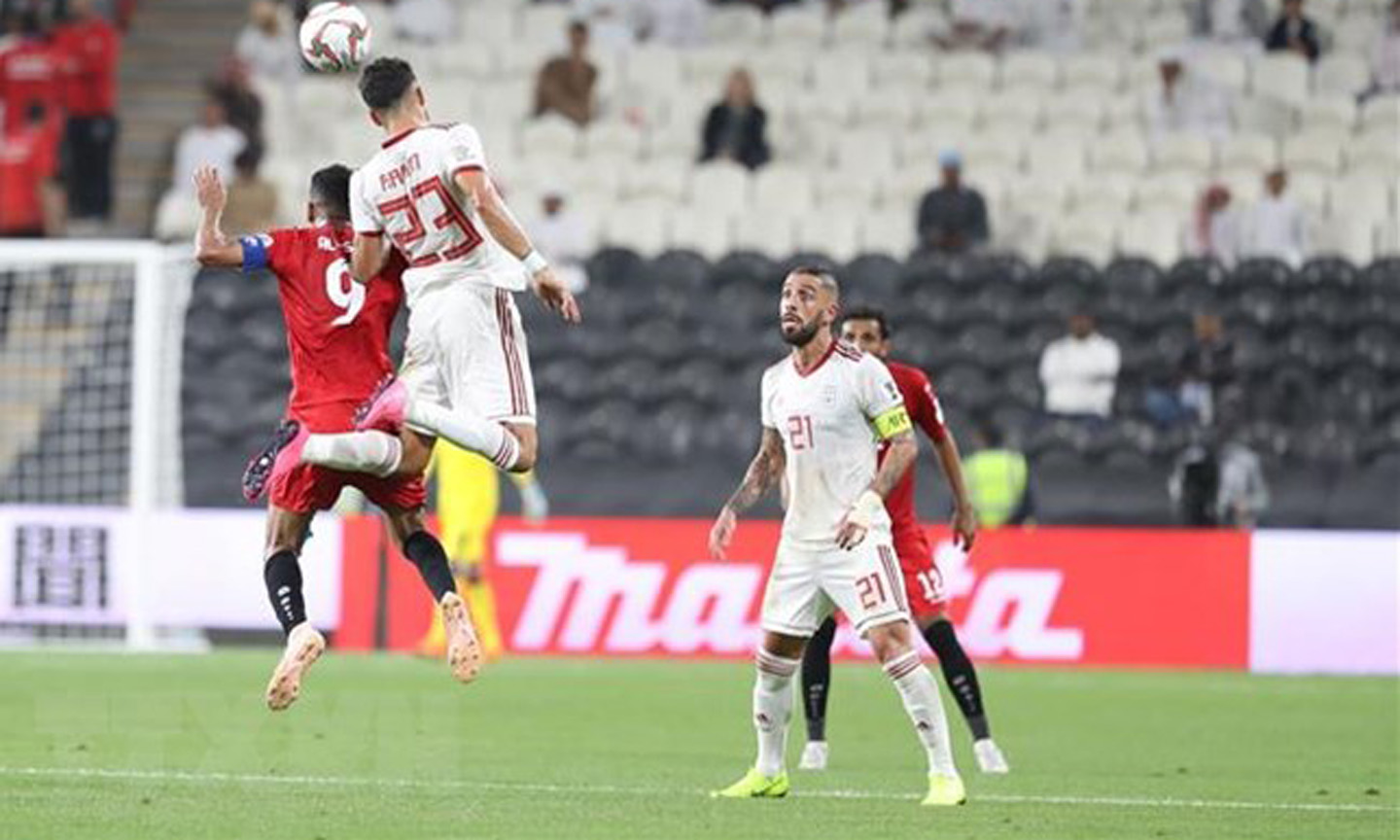 Trong trận đấu ra quân tại bảng D vòng bảng AFC Asian Cup 2019 diễn ra trên sân Mohammed Bin Zayed Stadium, đội tuyển Iran (áo trắng) đã giành chiến thắng với tỷ số 5-0 trước đội tuyển Yemen. (Ảnh: Hoàng Linh/TTXVN)