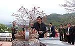 Nguyên Chủ tịch nước Trương Tấn Sang tưởng niệm các liệt sĩ tại Vị Xuyên