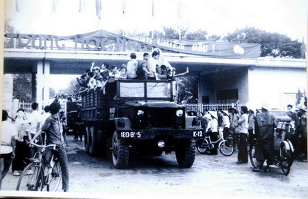 Học sinh Trường Nguyễn Đình Chiểu tình nguyện lên đường bảo vệ biên giới phía Bắc năm 1979
