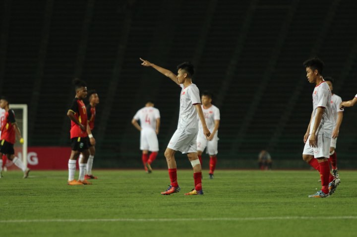 U22 Việt Nam (áo trắng) thẳng tiến vào bán kết sau hai trận thắng. Ảnh: Vietnamnet.vn