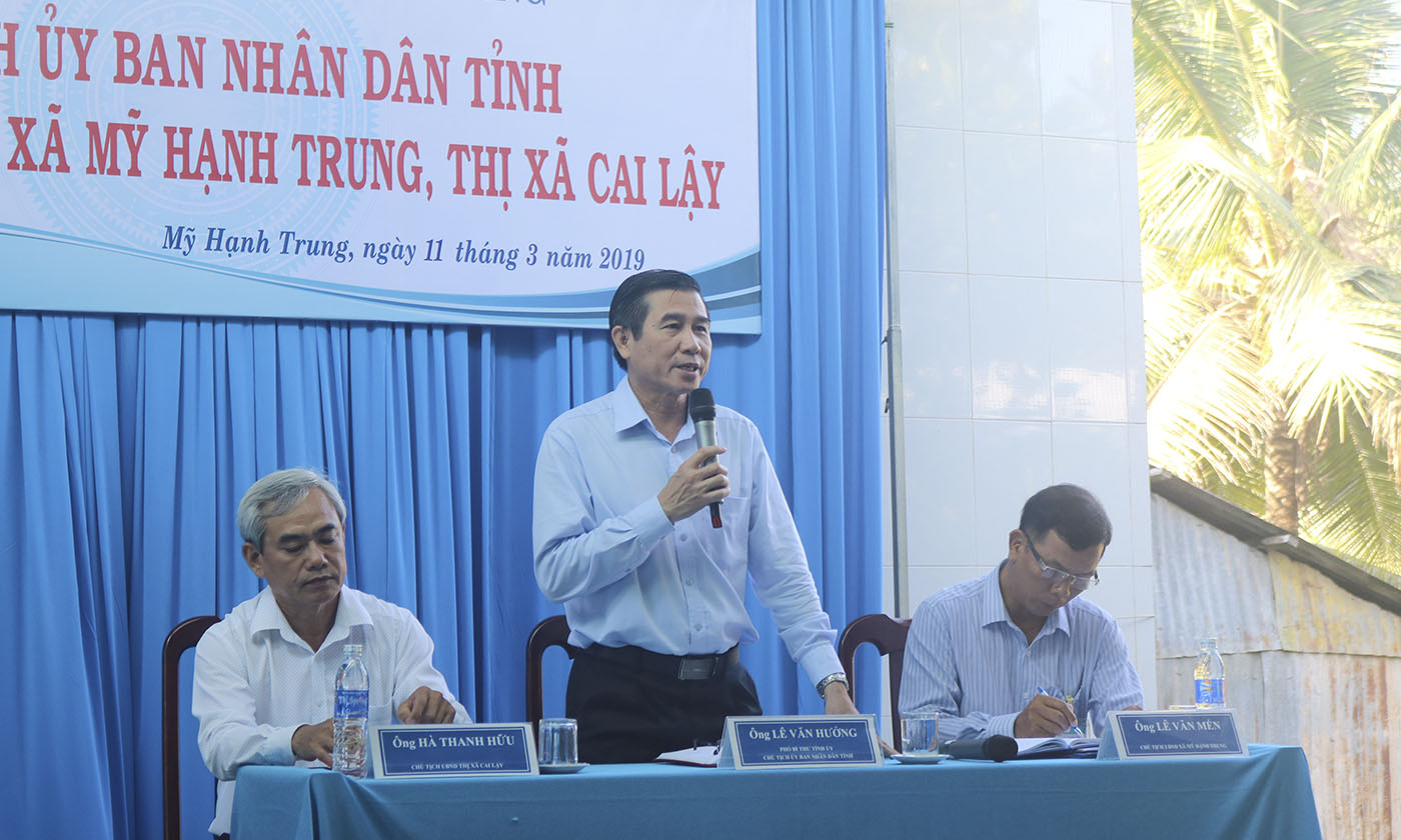 Đồng chí Lê Văn Hưởng phát biểu tại buổi gặp gỡ.