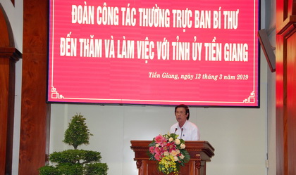 Bí thư Tỉnh ủy Nguyễn Văn Danh báo cáo kết quả thực hiện nhiệm vụ chính trị của tỉnh 3 năm 2016-2018