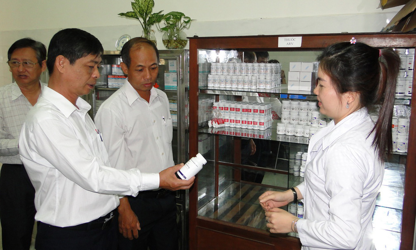 Deputy Director of the Tien Giang province Department of Health Nguyen Huu Diep