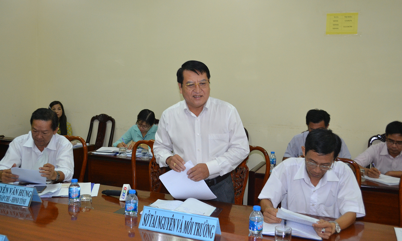 giám đốc Sở TN&MT Phạm Văn Trọng phát biểu tại buổi tiếp dân