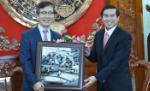 Chairman Le Van Huong receives Korean Consul General