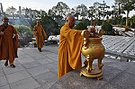 Nhân Đại lễ Phật đản: Tăng đoàn Tiền Giang viếng Nghĩa trang Liệt sĩ tỉnh