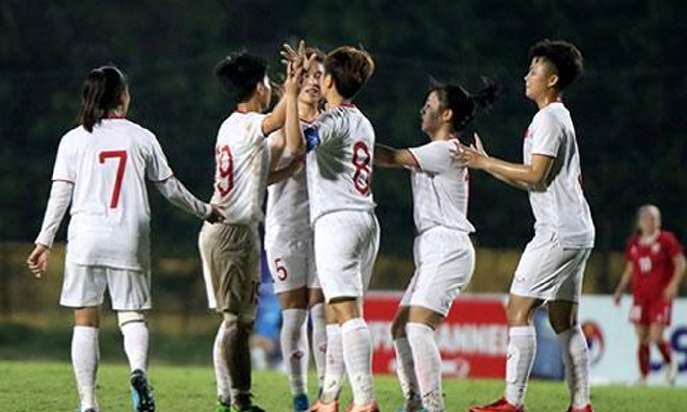  The Vietnamese women’s U19 team secured a berth in the final round of the 2019 Asian U19 Football Championship in Thailand despite losing 1-2 to the Republic of Korea (RoK) on April 30. (Photo: VNA)