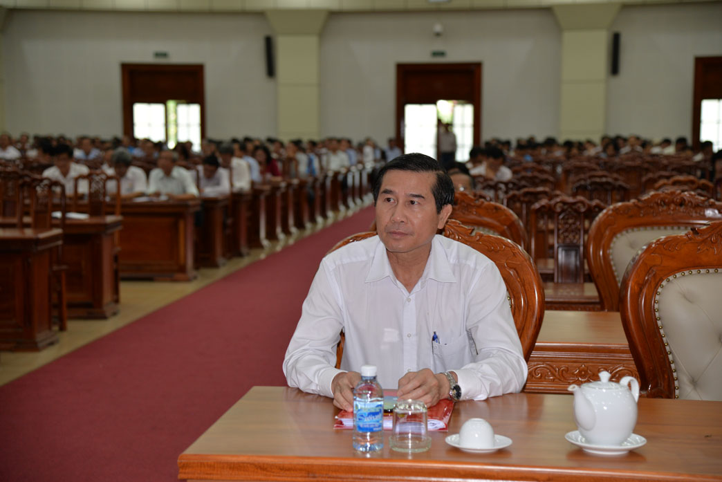  Chairman of the provincial People's Committee Le Van Huong attended the conference