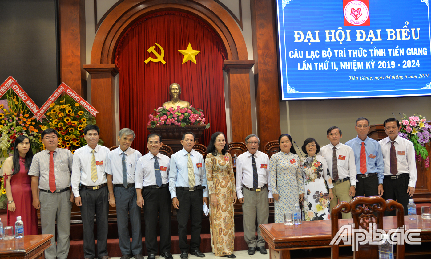 Ban Chủ nhiệm CLB Trí thức tỉnh Tiền Giang nhiệm kỳ 2019-2024 ra mắt trước đại hội