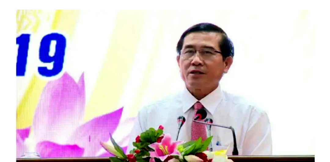 Chủ tịch UBND tỉnh Lê Văn Hưởng phát động cán bộ, công chức, viên chức thi đua thực hiện văn hóa công sở.