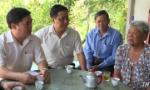 The Tien Giang provincial NA delegation visits policy families in Tan Phuoc district