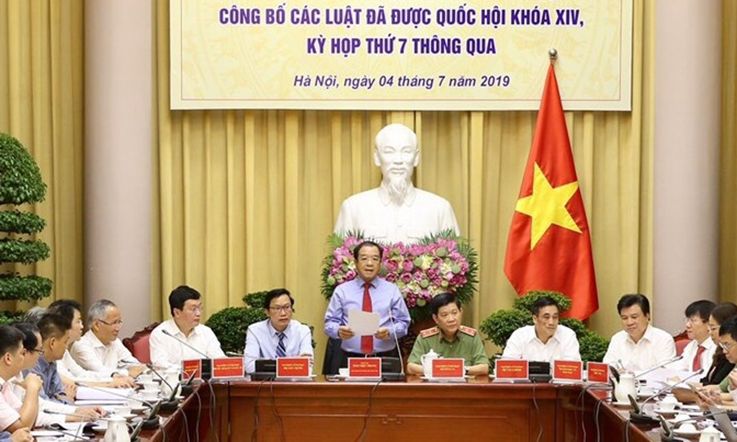 The press conference to announce the presidential order on seven laws. (Photo: VGP)