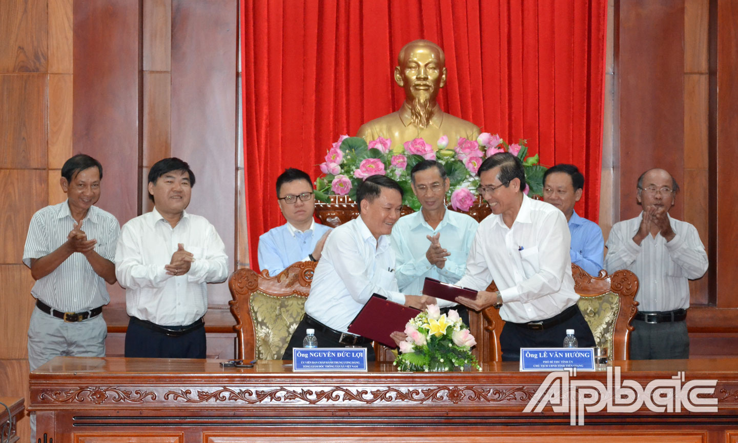 Lễ ký kết kết thỏa thuận hợp tác thông tin giữa UBND tỉnh Tiền Giang và Thông tấn xã Việt Nam.