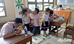 Tặng quà và khám bệnh miễn phí cho 400 học sinh xã Phú Tân